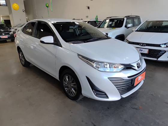 TOYOTA YARIS 1.5 16V FLEX SEDAN XL PLUS CONNECT MULTIDRIVE TOYOTA YARIS 1.5 16V FLEX SEDAN XL PLUS CONNECT MULTIDRIVE